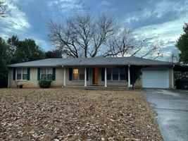 featured image of 10002 Lily Flagg Cir Se