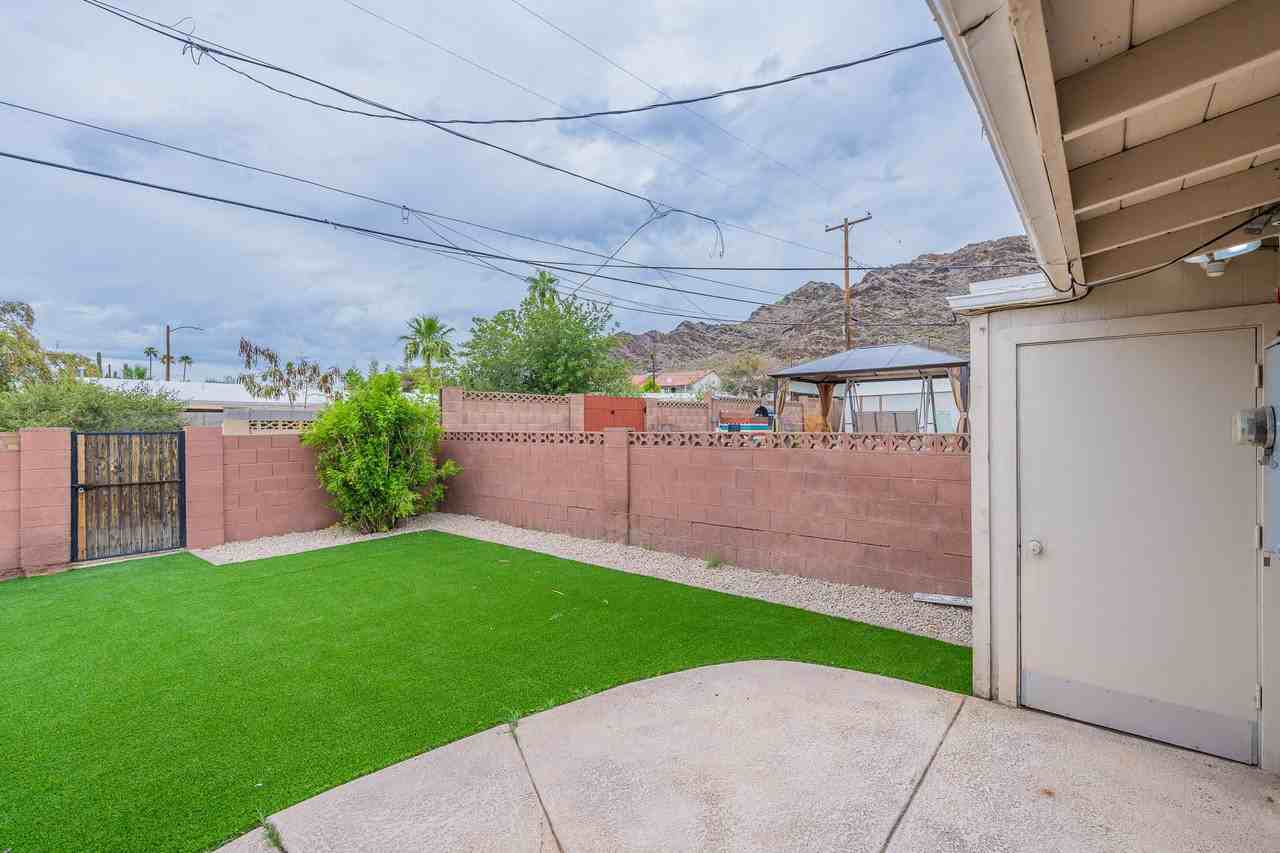 1320 East Orchid Lane - Photo 7 of 45