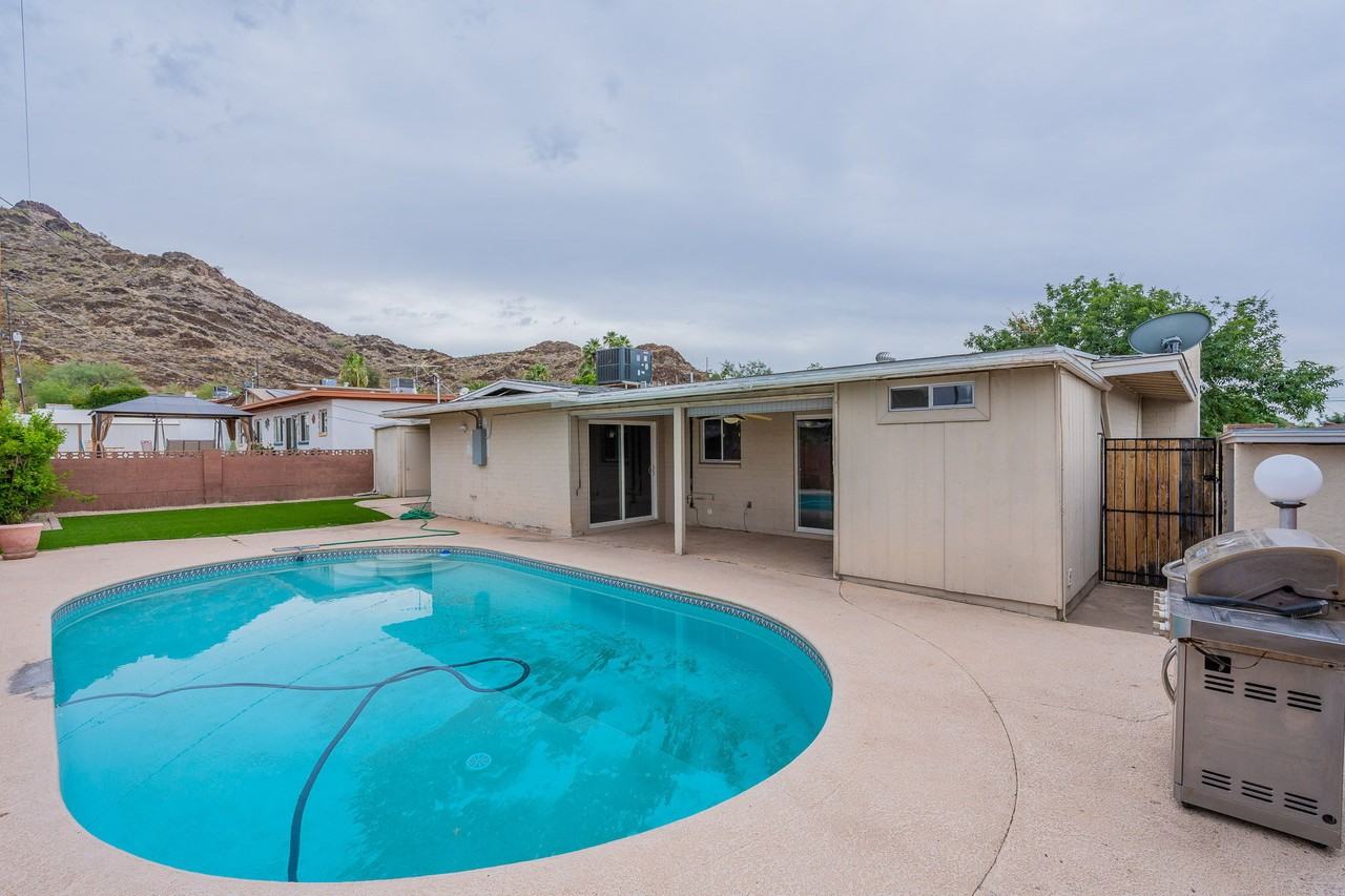 1320 East Orchid Lane - Photo 5 of 45