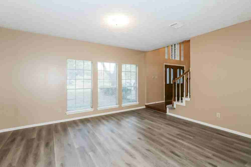 11423 Willow Field Dr - Photo 5 of 17