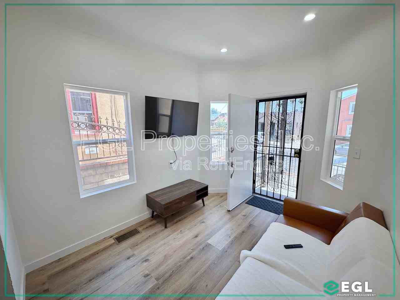 3111 Winter St - Photo 2 of 11