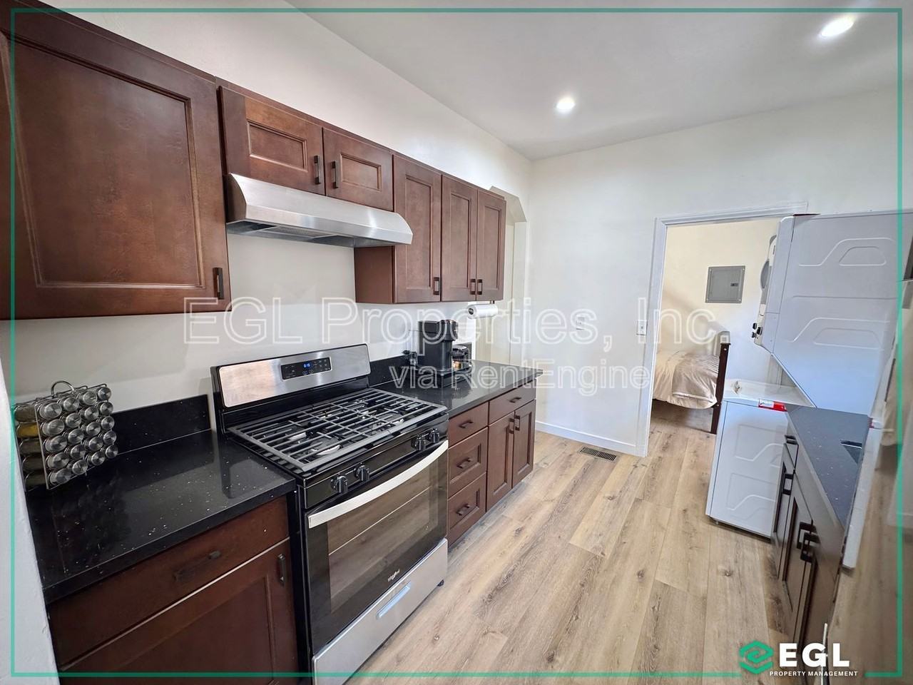 3111 Winter St - Photo 3 of 11