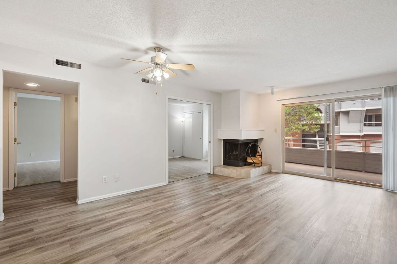 952 Acapulco Ct - Photo 4 of 26