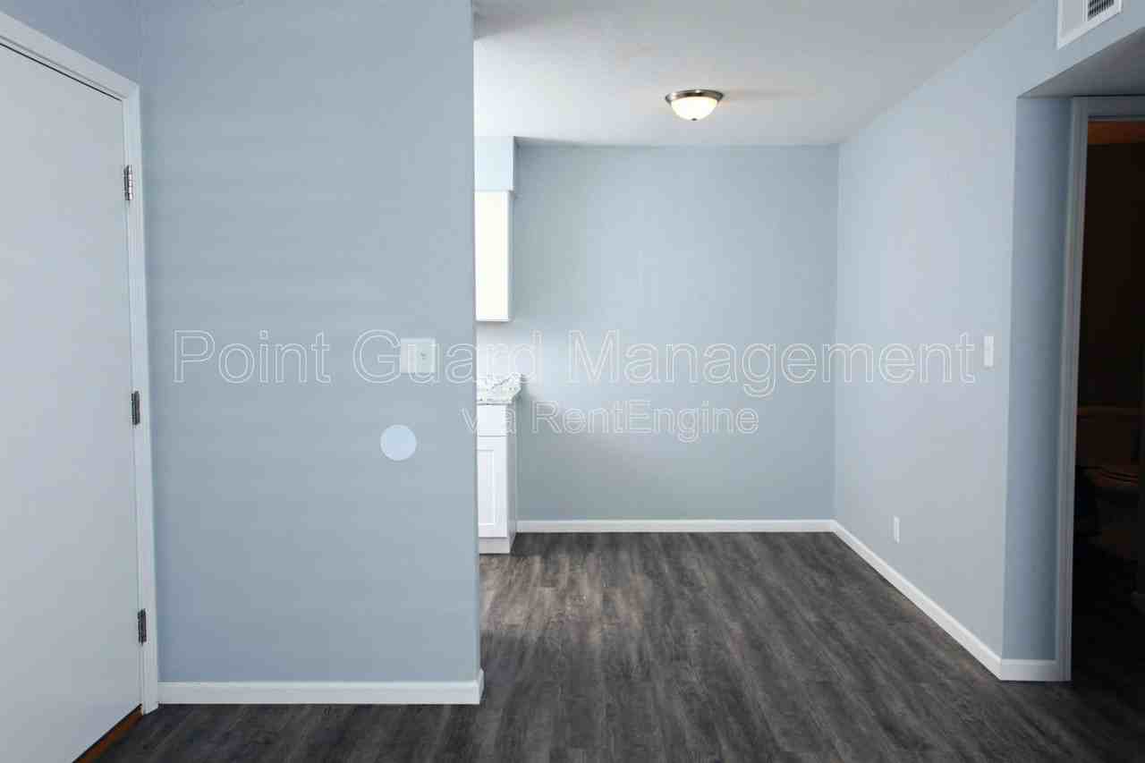 928 N Carter St #312