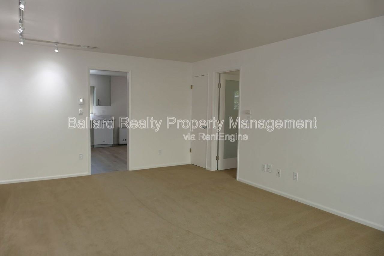 8411 Linden Ave N #4 - Photo 3 of 16