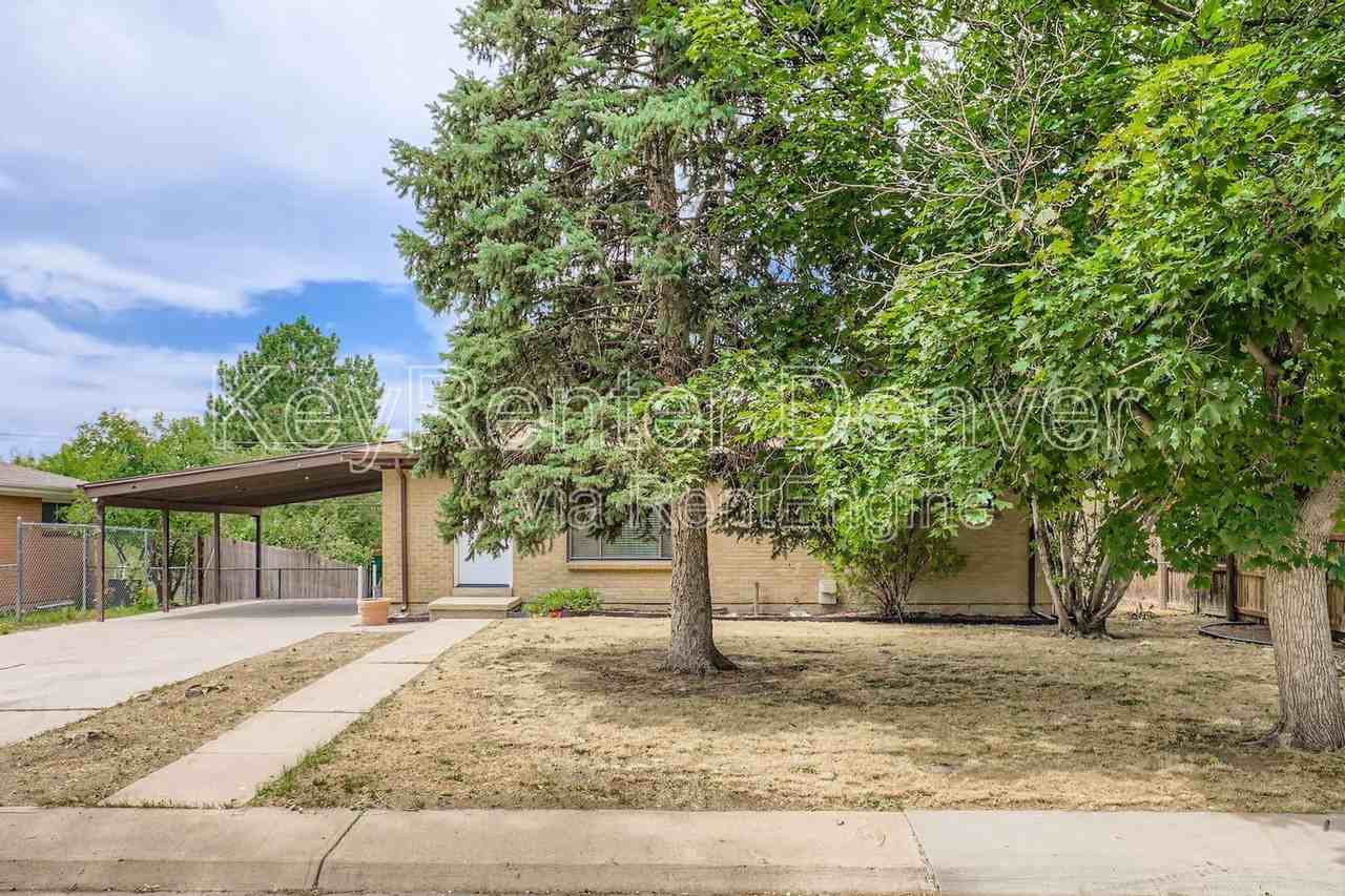 2533 Blackhawk St - Photo 3 of 29