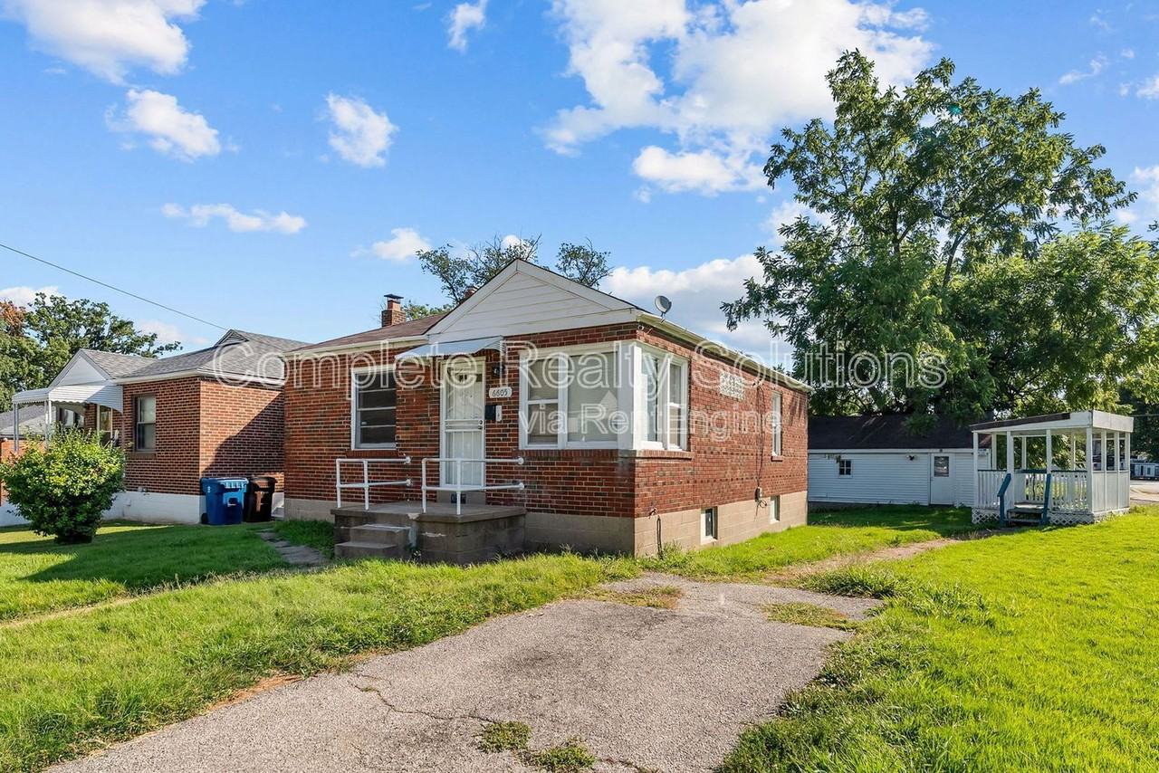 6605 Barken Ave - Photo 2 of 36