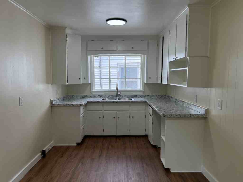 716 N Joplin Ave - Photo 3 of 10