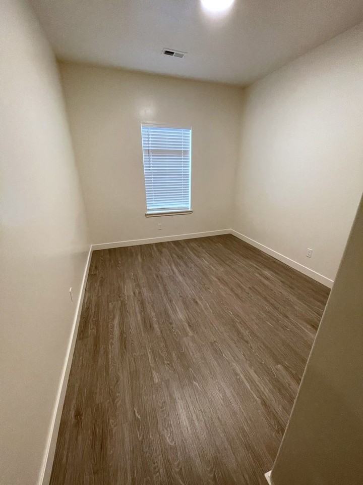 750 S Depot St #11 - Photo 6 of 24