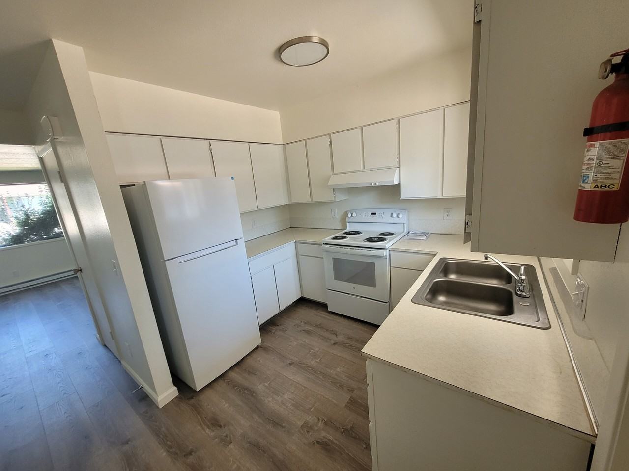 409 N 1st St #2 - Photo 6 of 7