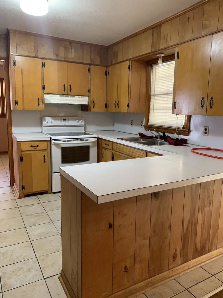 908 Twin Oaks Ave - Photo 2 of 20