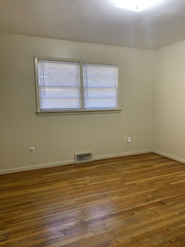 908 Twin Oaks Ave - Photo 7 of 20