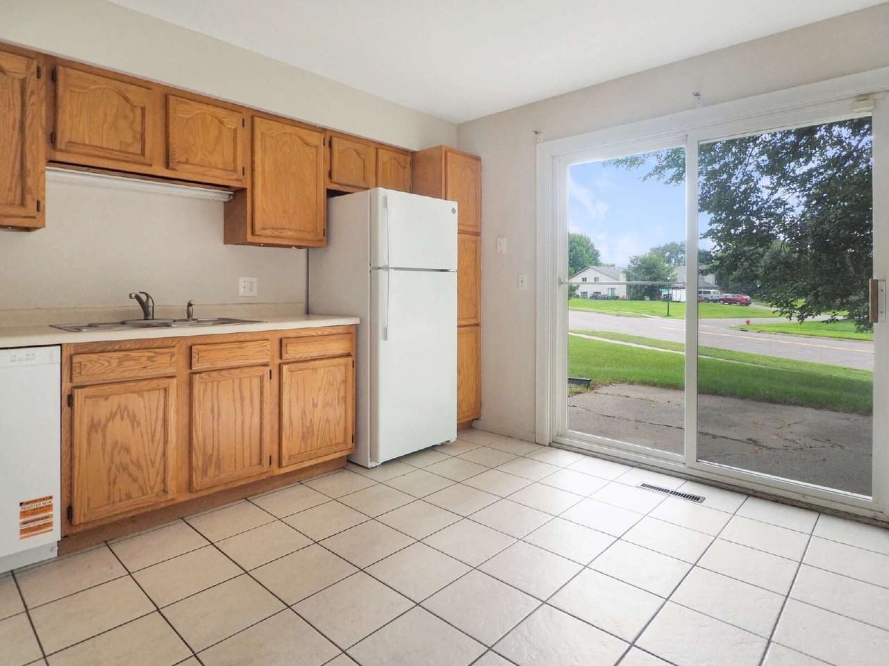 8343 143rd St W - Photo 3 of 11