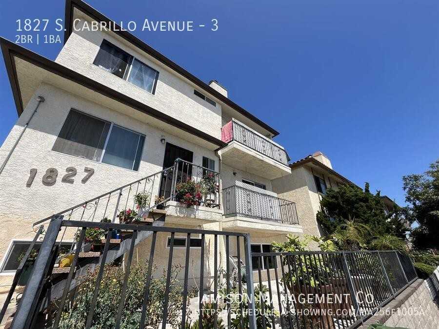 1827 S Cabrillo Ave #3 - Photo 3 of 20