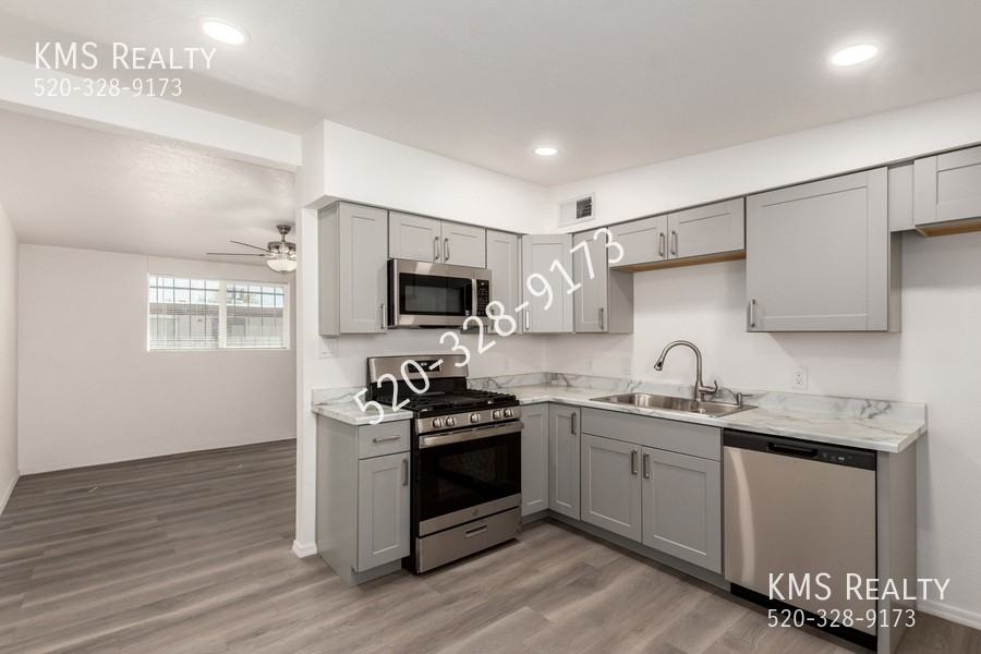 262 N Melwood Ave #262 - Photo 2 of 18