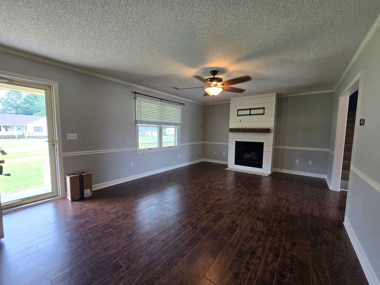 106 Betty Dr - Photo 2 of 14