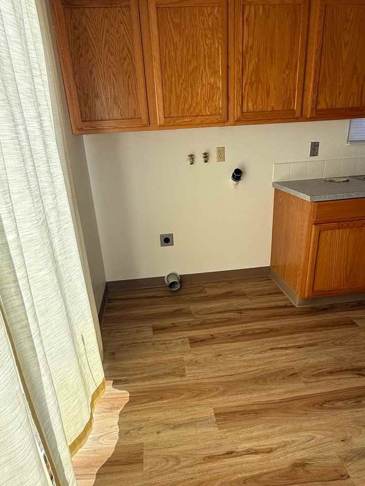 448 S 10th St - Photo 5 of 8