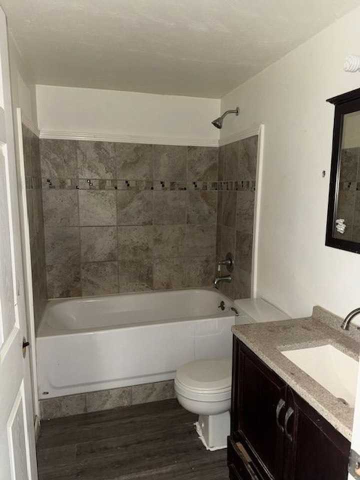 848 Riverview Terrace - Photo 4 of 7