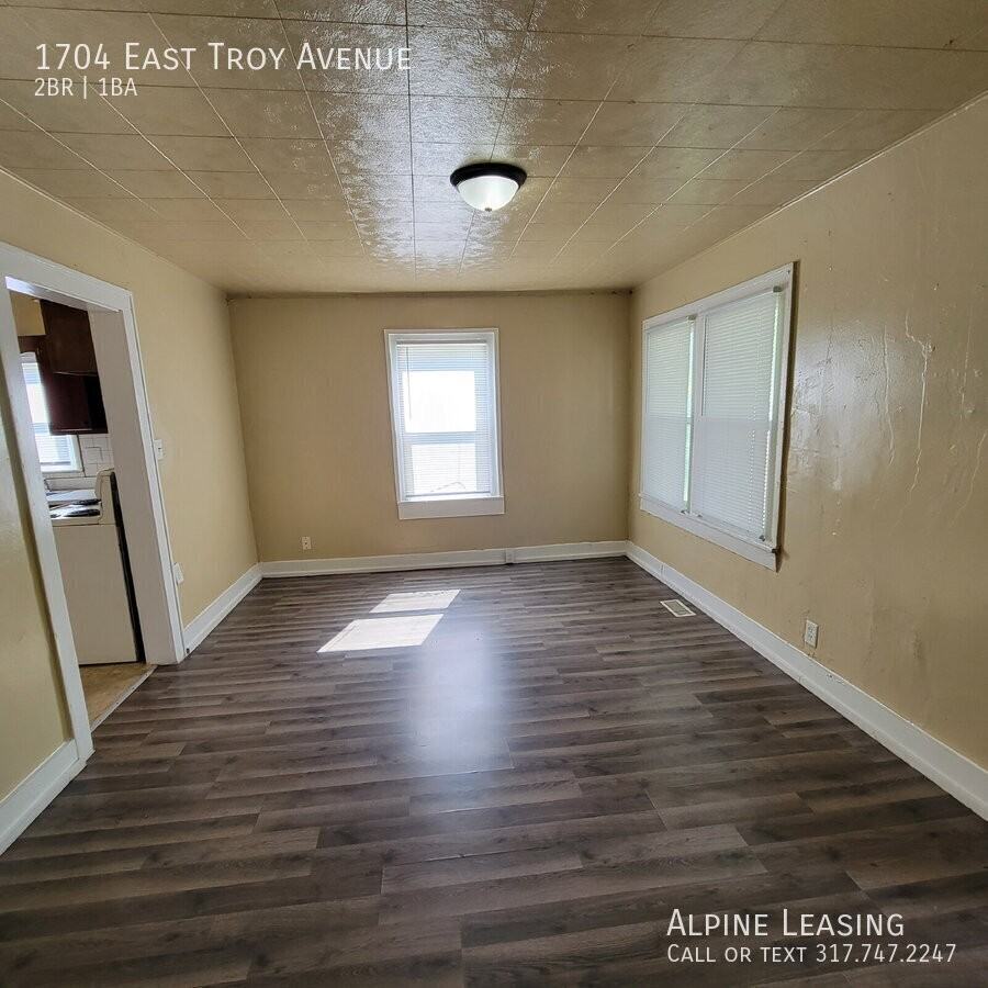 1704 East Troy Avenue - Photo 7 of 8