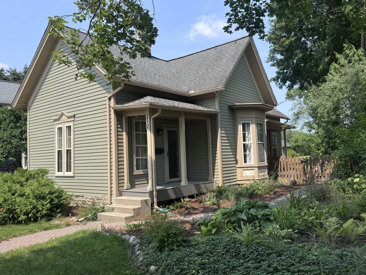 212 N Ann Arbor St #NA - Photo 2 of 18