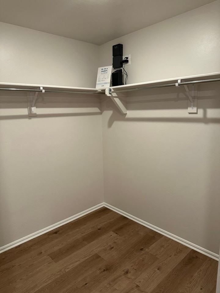 3513 Peter Street - Photo 7 of 22