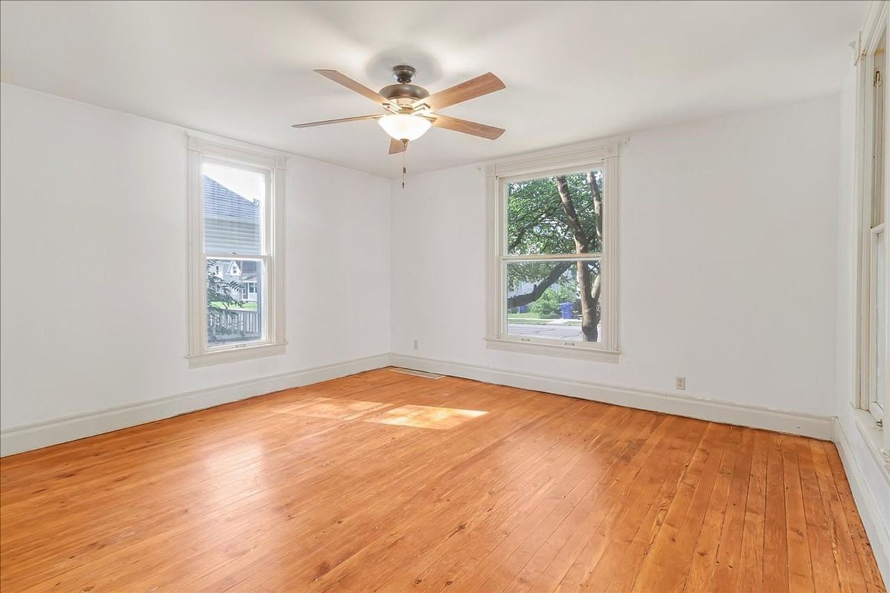 1005 W 3rd St - Photo 5 of 22