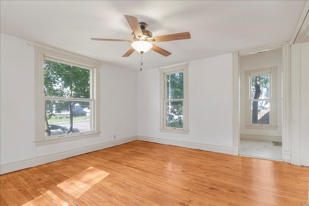 1005 W 3rd St - Photo 6 of 22