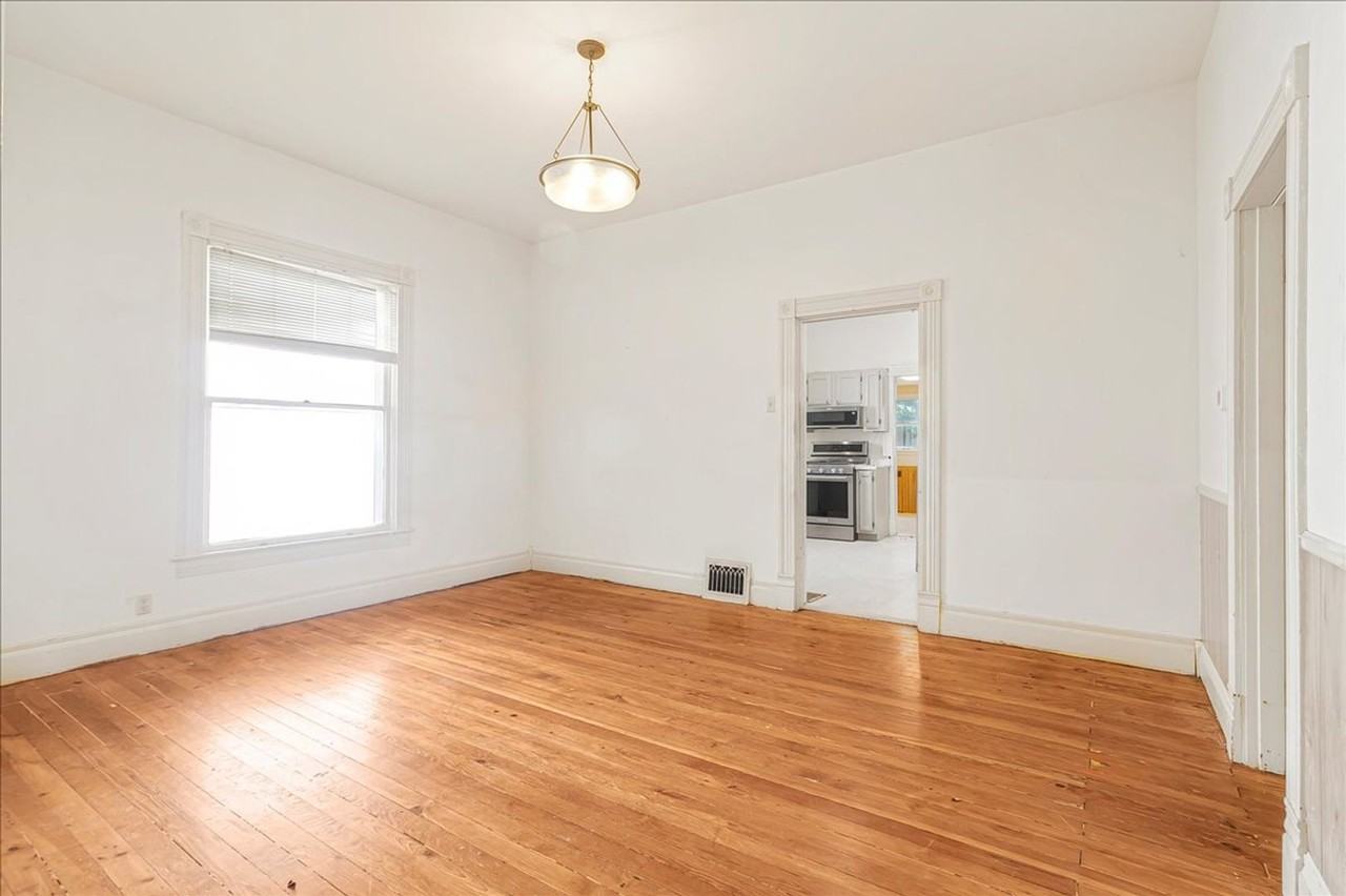 1005 W 3rd St - Photo 7 of 22