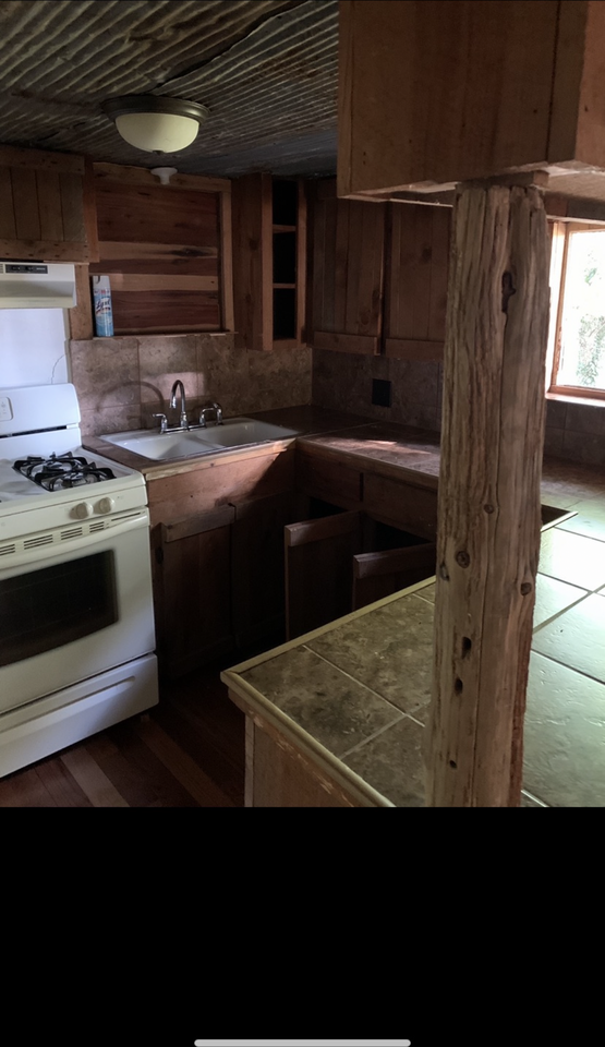 804 Jimmy Driftwood Pkwy #NA - Photo 2 of 4