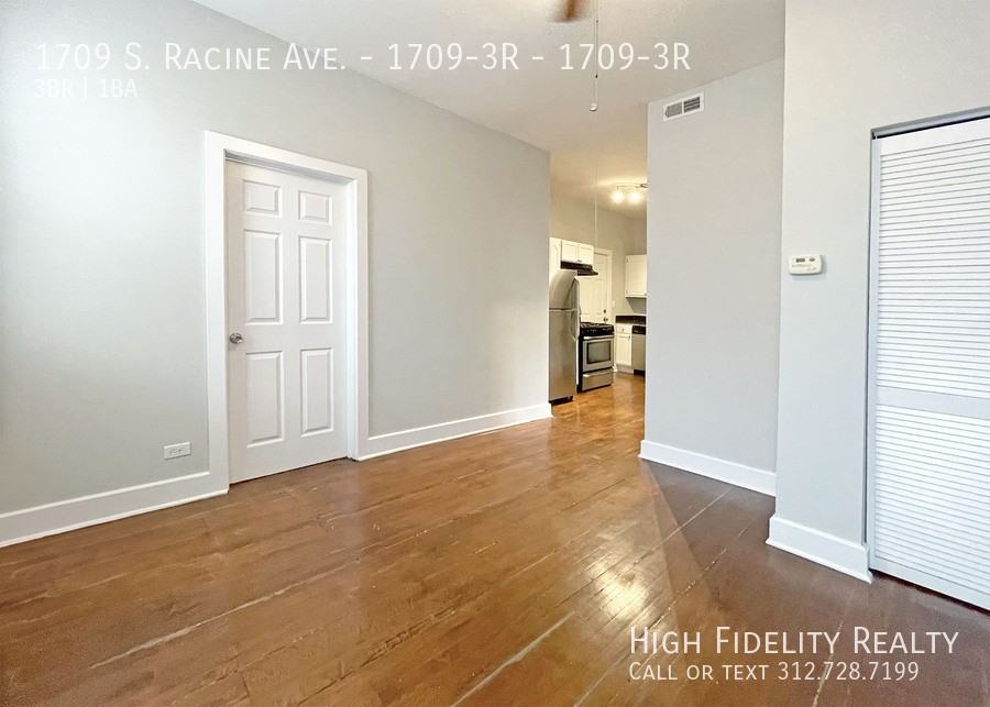 1709 S Racine Ave #1709-3R - Photo 2 of 8