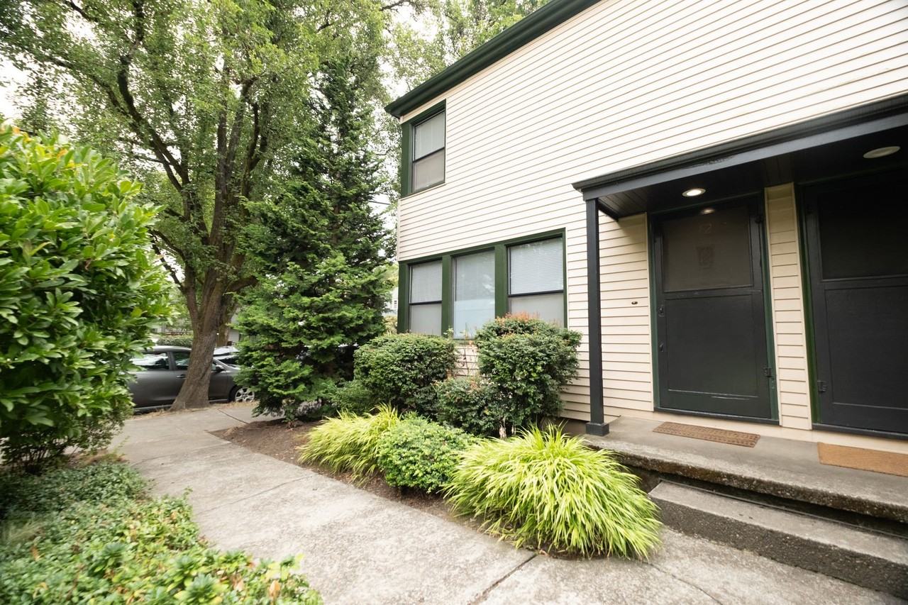 WALLACE PARK APARTMENTS (ETTI01) - Photo 2 of 50