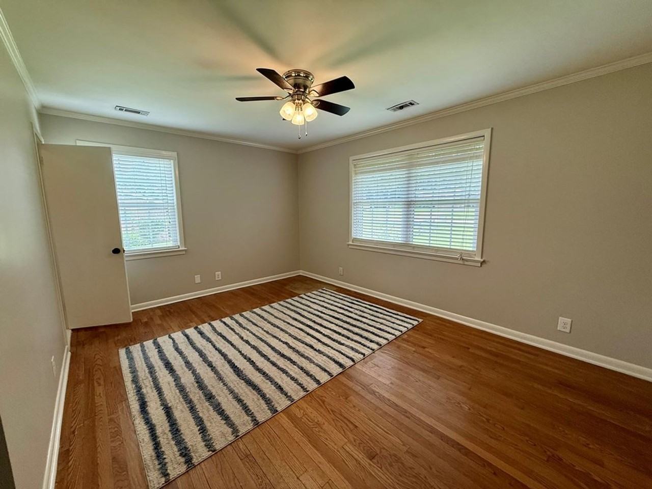 325 Homewood Ave - Photo 6 of 9