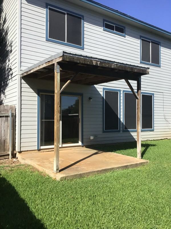 2913 Whisper Oaks Ln #B - Photo 3 of 15