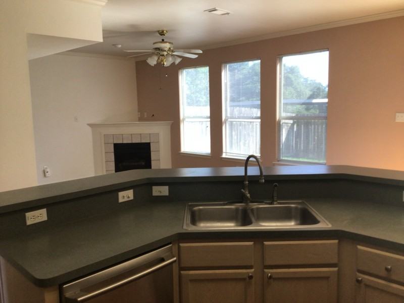 2913 Whisper Oaks Ln #B - Photo 6 of 15