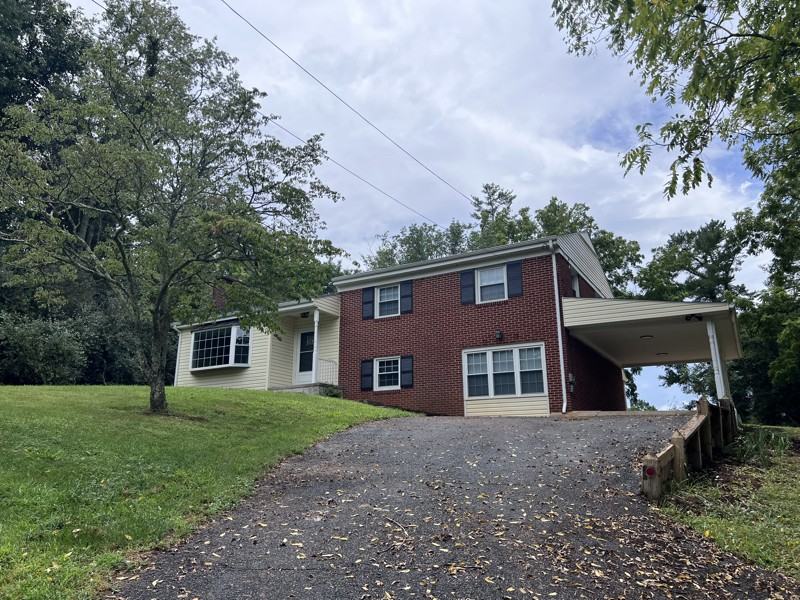707 Borden Rd - Photo 2 of 20