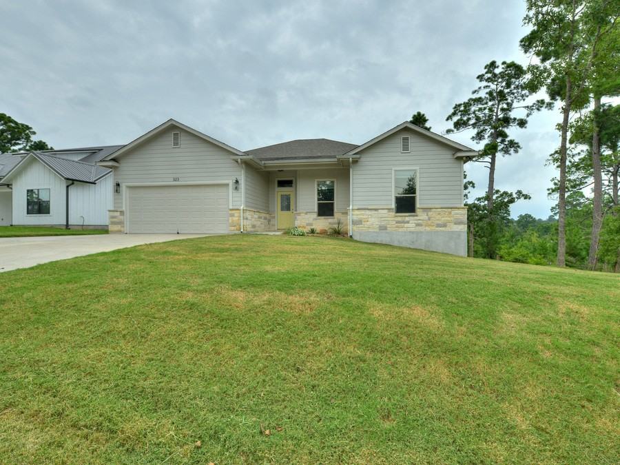 323 Kaanapali Ln - Photo 3 of 29
