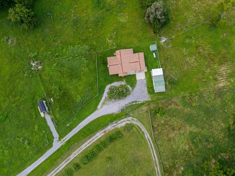 1503 Cornersville Hwy - Photo 2 of 19