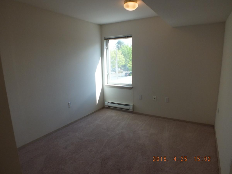 12549 28th Ave Ne #405 - Photo 4 of 8