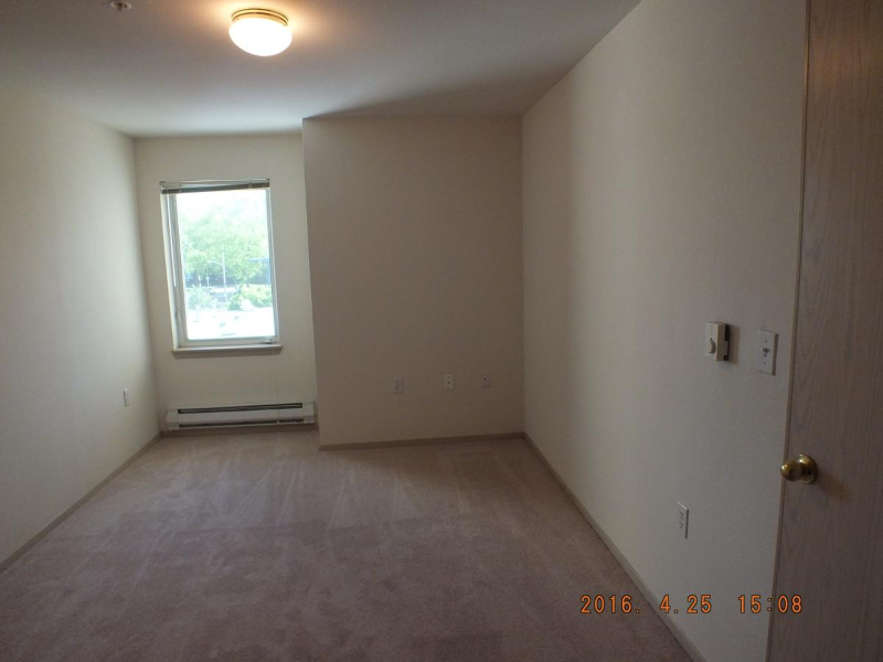 12549 28th Ave Ne #405 - Photo 5 of 8