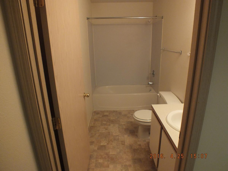 12549 28th Ave Ne #405 - Photo 6 of 8