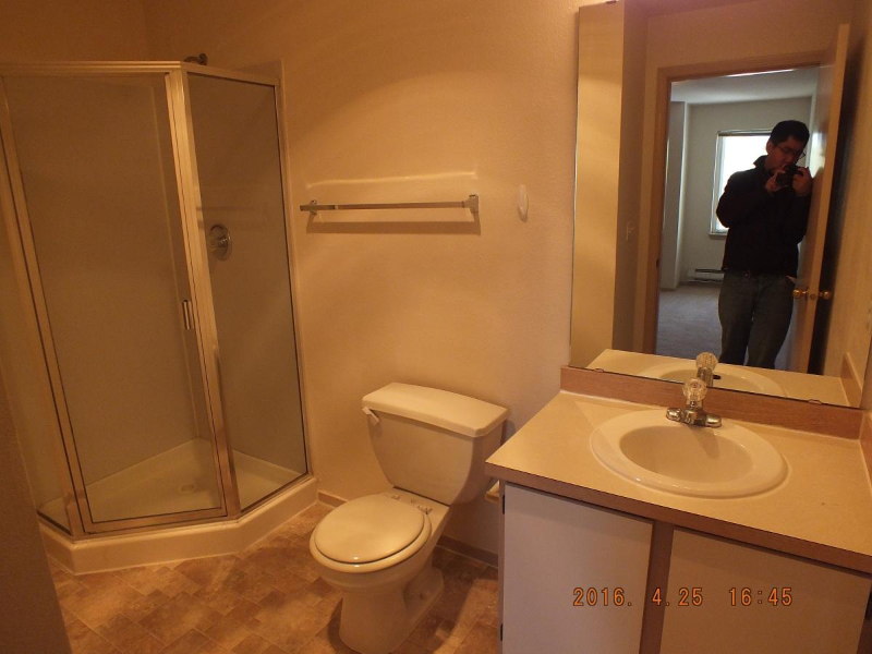 12549 28th Ave Ne #405 - Photo 7 of 8