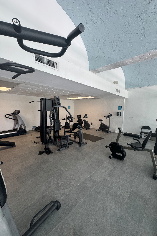 484 Nwst Ct - Photo 3 of 21