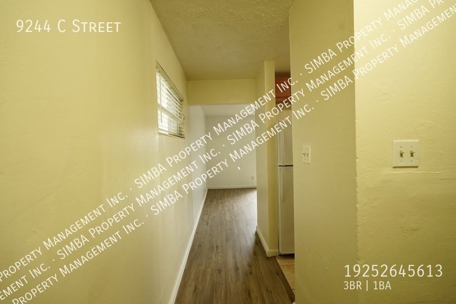 9244 C St - Photo 2 of 12