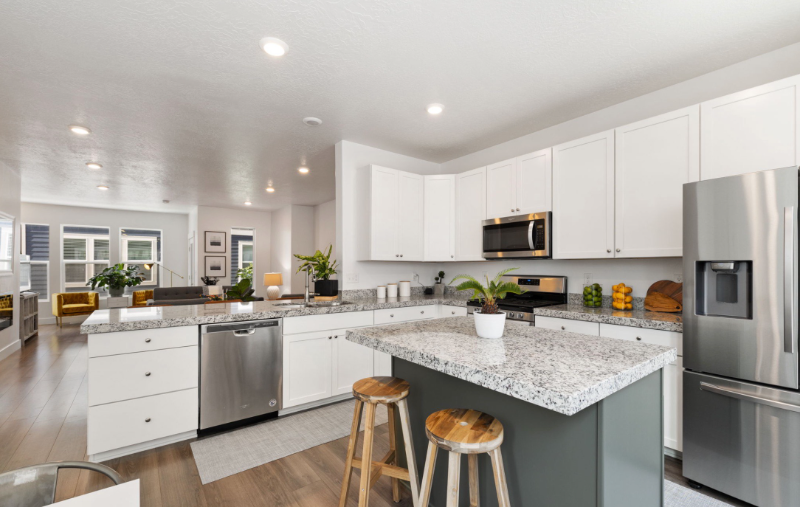 4713 S Hillhouse Cv #103 - Photo 3 of 12