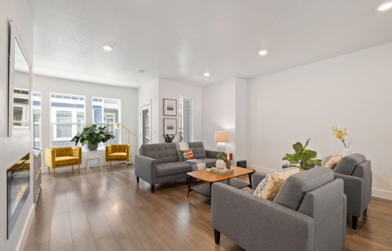 4713 S Hillhouse Cv #103 - Photo 4 of 12