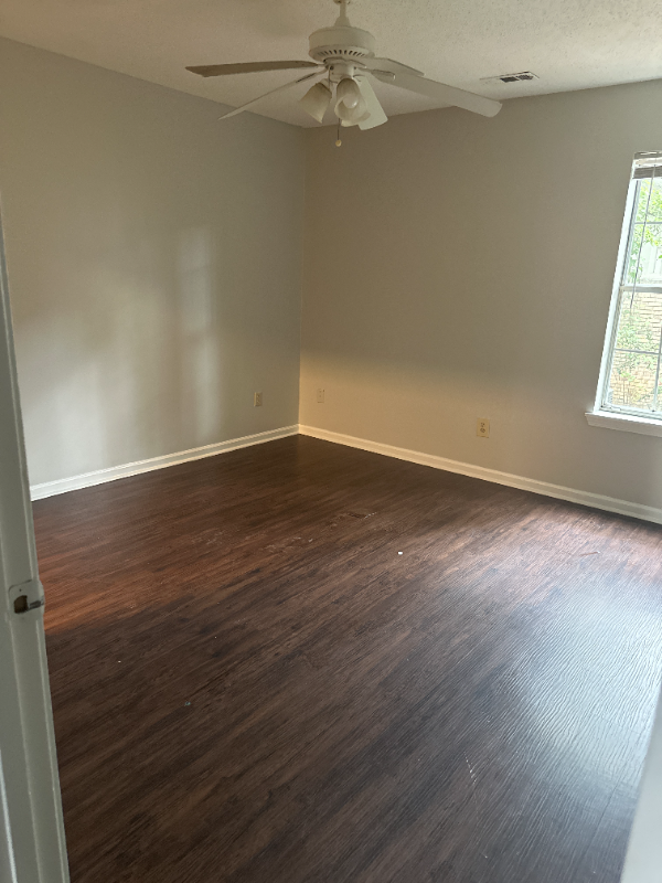 622 4th St Ne - Photo 5 of 7