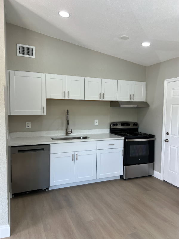 3235 Oakley Ave S - Photo 2 of 15