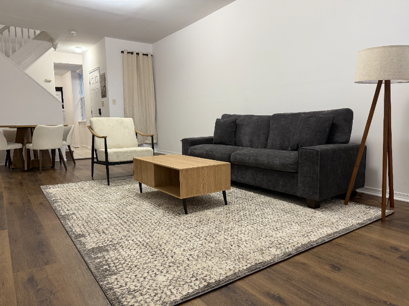 110 W Hamburg St - Photo 2 of 10