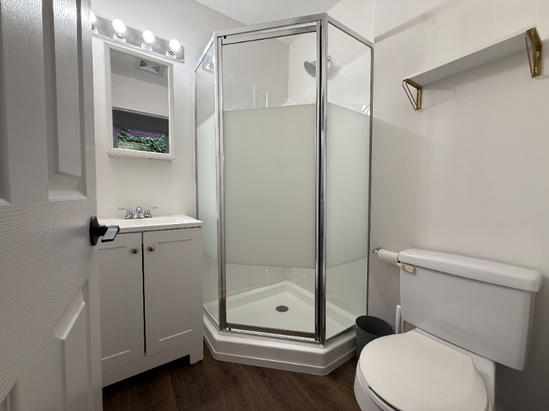 110 W Hamburg St - Photo 6 of 10