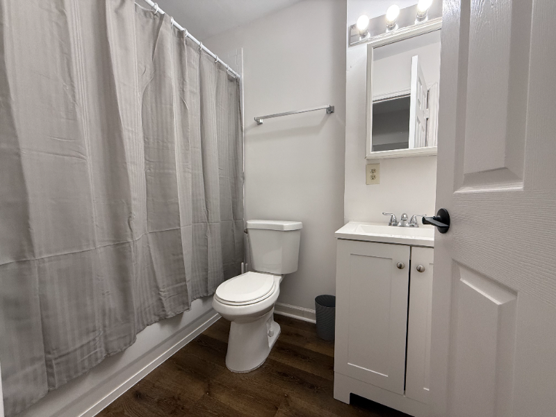 110 W Hamburg St - Photo 7 of 10